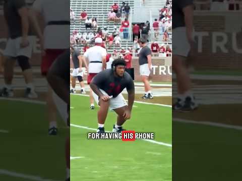 This Alabama player had his phone during warm ups! #shorts #alabama #collegefootball