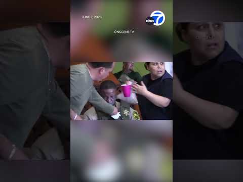 Restaurant workers help deputies during ICE raids